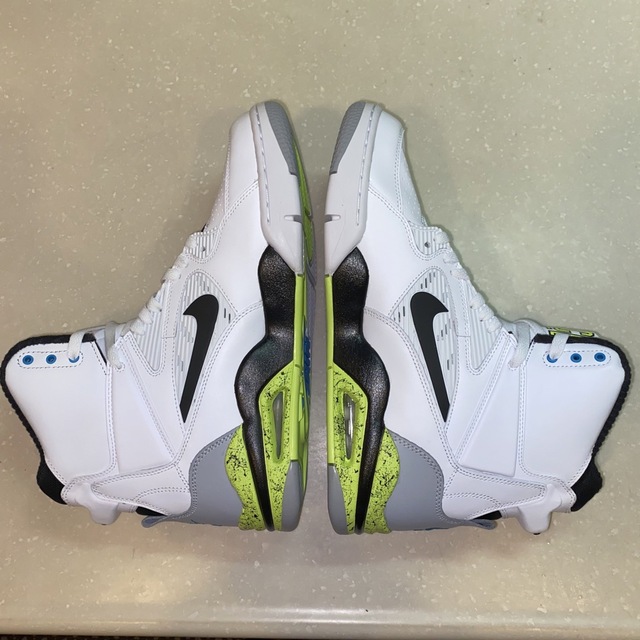 NIKE(ナイキ)の【新品】Nike Air Command Force 28.5cm メンズの靴/シューズ(スニーカー)の商品写真