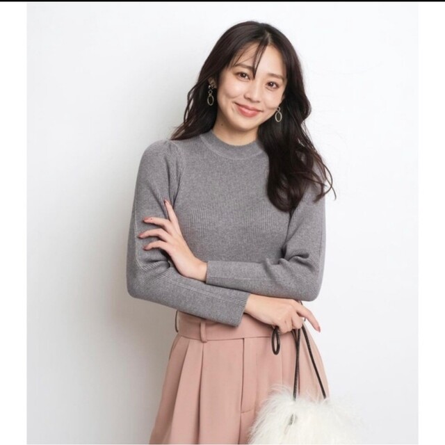 新品タグ付き】完売品JUSGLITTY♡ブローチ付きプルオーバー♡有楽町限定- 新品タグ付き】完売品JUSGLITTY♡ブローチ付きプルオーバー♡有楽町限定-