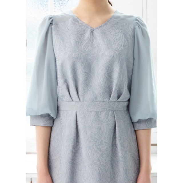 AIMER(エメ)の新品♡ 袖付きジャカードタイトラインドレス レディースのフォーマル/ドレス(ミディアムドレス)の商品写真