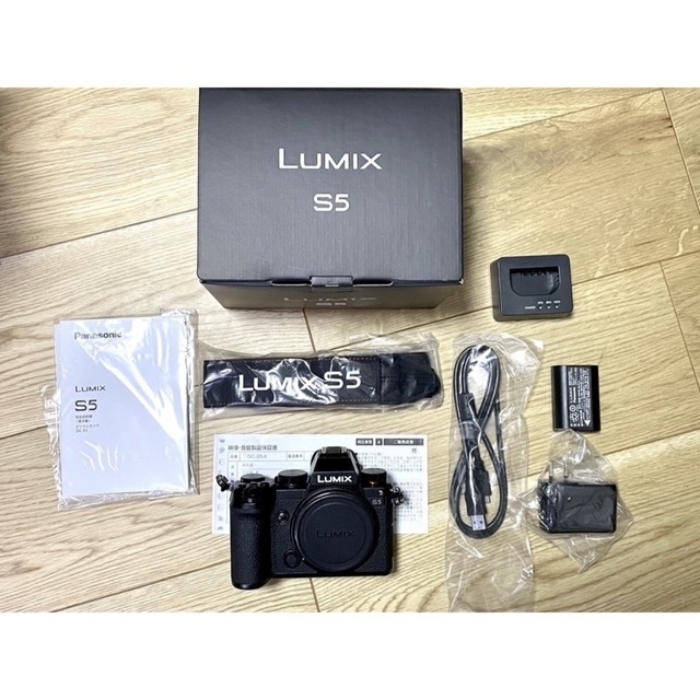 Panasonic - 【美品】LUMIX S5 ボディ