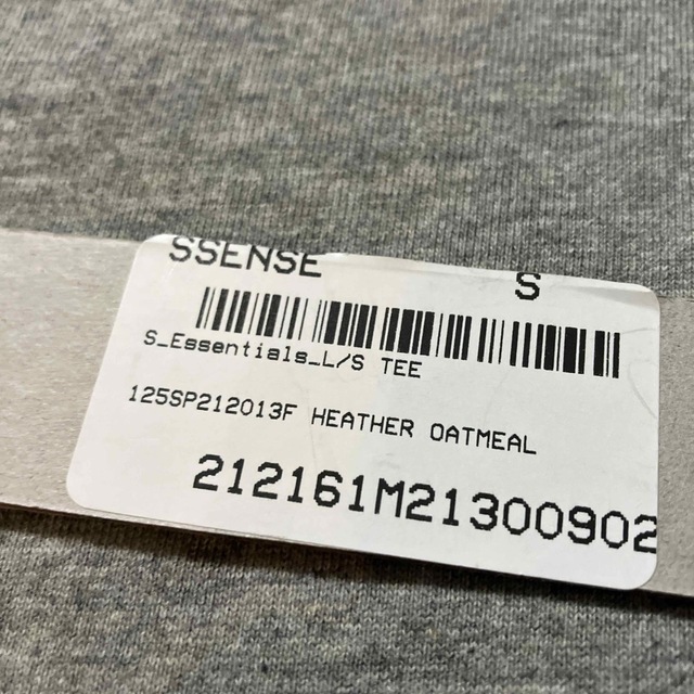 Essential(エッセンシャル)のESSENTIALS FOG エッセンシャルズ ラバーロゴ 新品未使用 ロンT メンズのトップス(Tシャツ/カットソー(七分/長袖))の商品写真