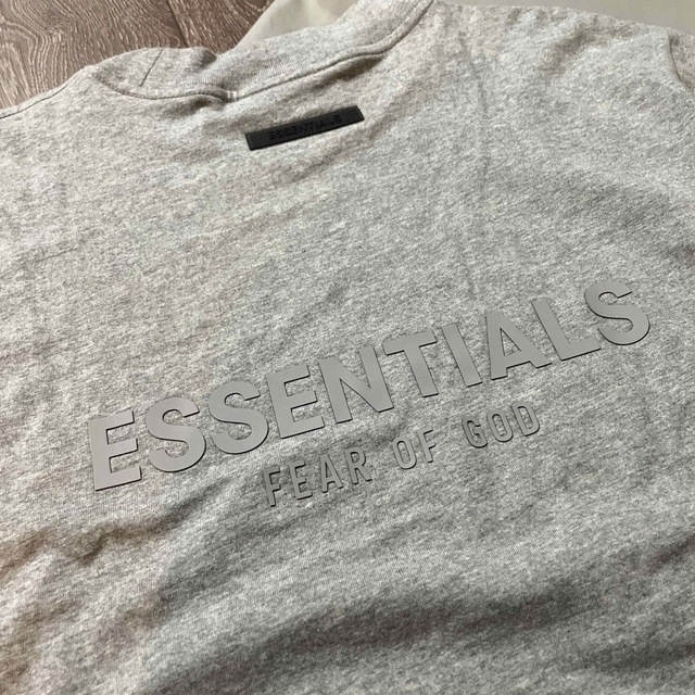 Essential(エッセンシャル)のESSENTIALS FOG エッセンシャルズ ラバーロゴ 新品未使用 ロンT メンズのトップス(Tシャツ/カットソー(七分/長袖))の商品写真