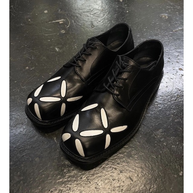 COMME des GARCONS(コムデギャルソン)の【28日まで】stefan cooke ステファンクック23ss レザーシューズ メンズの靴/シューズ(ドレス/ビジネス)の商品写真