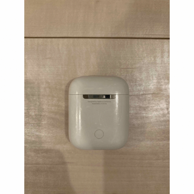 Apple(アップル)のAPPLE AirPods イヤホン MMEF2J/A スマホ/家電/カメラのオーディオ機器(ヘッドフォン/イヤフォン)の商品写真