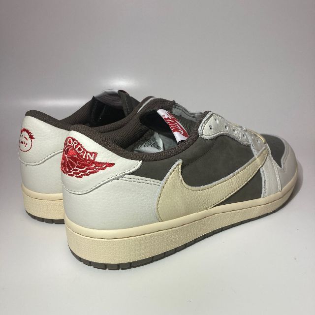 Jordan Brand（NIKE）(ジョーダン)の28.0cm Travis Scott Jordan 1 Low リバースモカ メンズの靴/シューズ(スニーカー)の商品写真