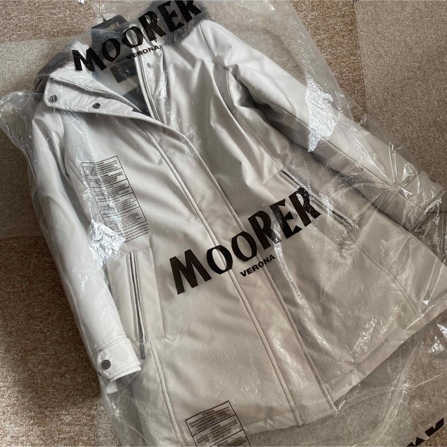MooRER(ムーレー)の新品未使用　MOORER ムーレー  ダウンコート　ダウンジャケット　ファー レディースのジャケット/アウター(ダウンコート)の商品写真