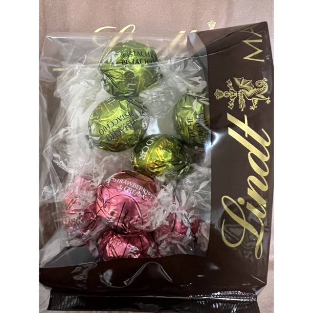 Lindt(リンツ)のリンツリンドールチョコレート11種50個  食品/飲料/酒の食品(菓子/デザート)の商品写真