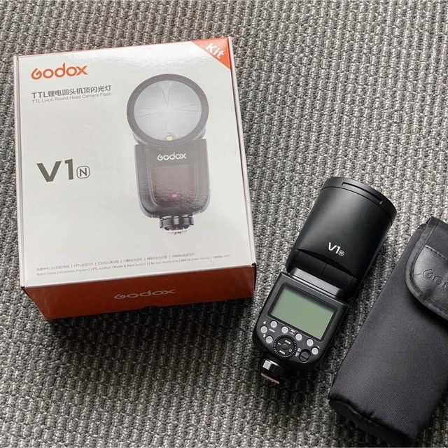 Nikon(ニコン)の【Godox】V1N(Nikon用)フラッシュストロボ TTL対応 スマホ/家電/カメラのカメラ(ストロボ/照明)の商品写真