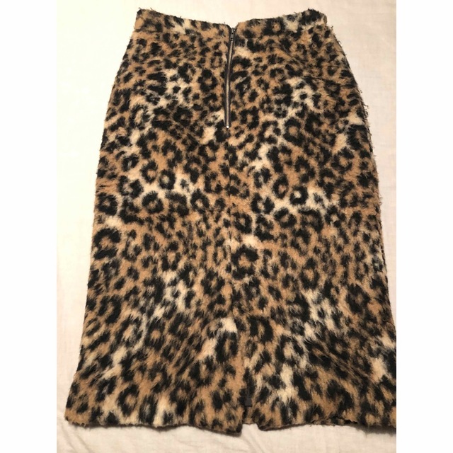JEANASIS(ジーナシス)のヒョウ柄スカート レディースのスカート(ひざ丈スカート)の商品写真