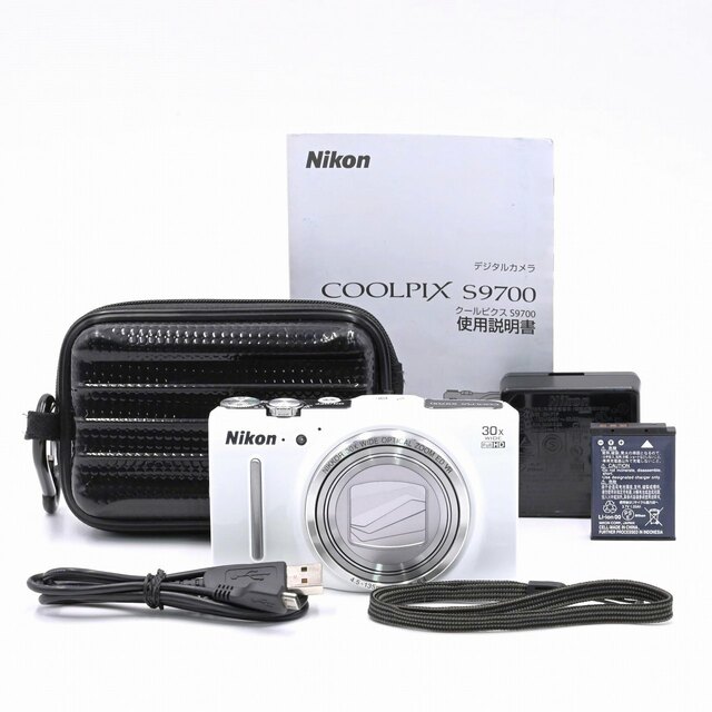 Nikon(ニコン)のNikon COOLPIX S9700 WH エレガントホワイト スマホ/家電/カメラのカメラ(コンパクトデジタルカメラ)の商品写真