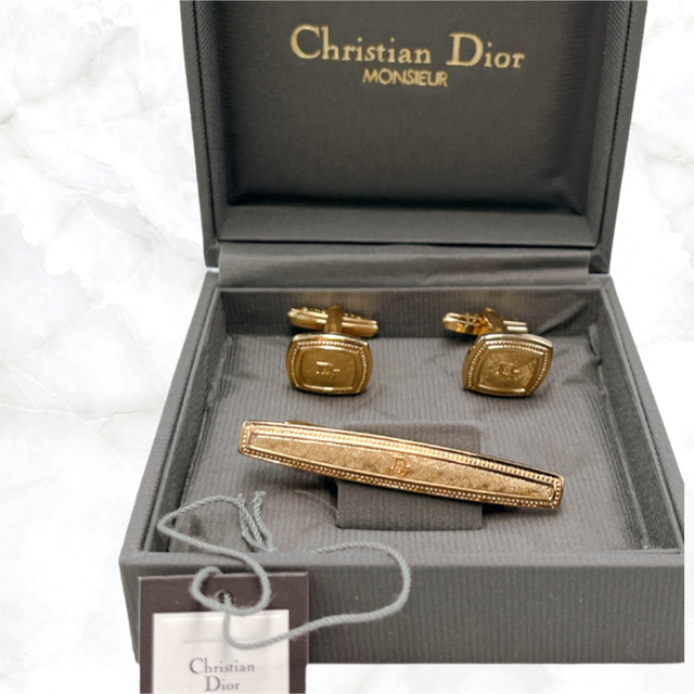 Christian Dior(クリスチャンディオール)の箱付き極美品✨Christian Dior★カフス★タイピン★ヴィンテージ メンズのファッション小物(カフリンクス)の商品写真