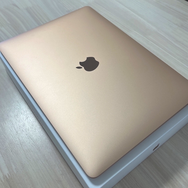 Mac (Apple) - 値下中！Apple MacBookAir ゴールド 13in 8GB 256GBの ...