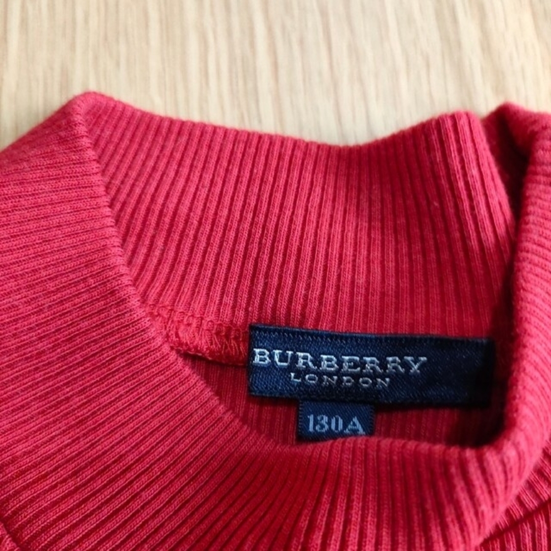 BURBERRY(バーバリー)のバーバリー　長袖　赤　ハイネックニット キッズ/ベビー/マタニティのキッズ服女の子用(90cm~)(Tシャツ/カットソー)の商品写真