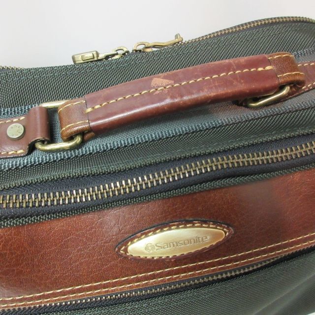 Samsonite(サムソナイト)のサムソナイト ショルダーバッグ カメラバッグ 斜め掛け ナイロン×レザー メンズのバッグ(ショルダーバッグ)の商品写真