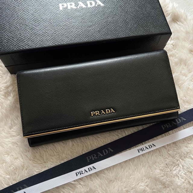 ファッション小物美品 PRADA プラダ 2つ折り 長財布