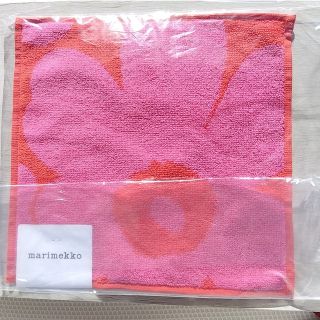 マリメッコ(marimekko)の【新品】【marimekko】マリメッコ ハンカチ ピンク レッド 花柄(ハンカチ)