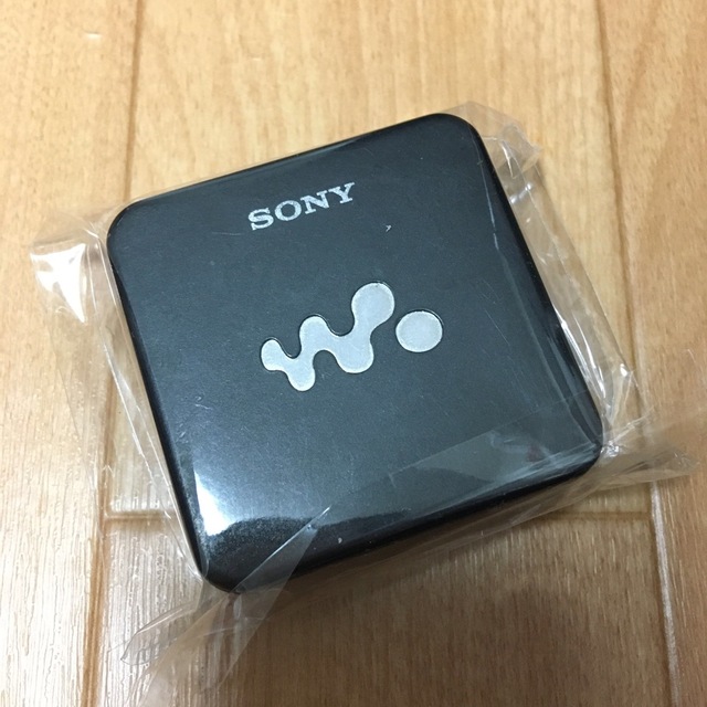 SONY ACアダプター 出力5V 800mA AC-NWUM60 入力100V スマホ/家電/カメラのスマホ/家電/カメラ その他(その他)の商品写真