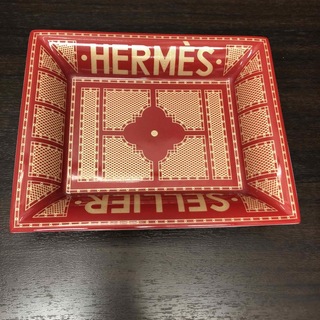 エルメス(Hermes)のエルメス　小物入れ（トレイ）レッド(小物入れ)