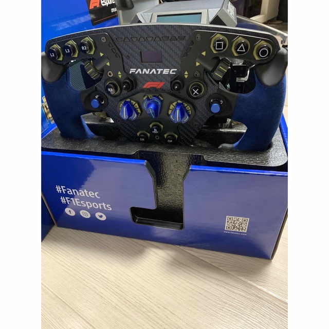 FANATEC Podium Racing Wheel F1 PS5ハンコン