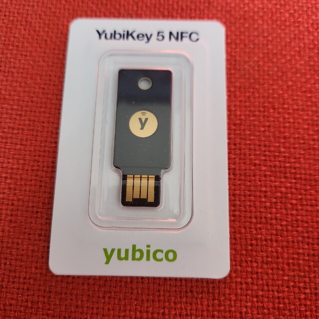 YubiKey 5 NFC FIDOキー スマホ/家電/カメラのPC/タブレット(PC周辺機器)の商品写真