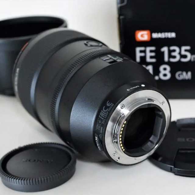 SONY(ソニー)のSEL135F18GM　FE 135F1.8 GM スマホ/家電/カメラのカメラ(レンズ(単焦点))の商品写真