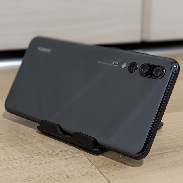 HUAWEI(ファーウェイ)のhuawei P20 PRO Leica グローバル版 スマホ/家電/カメラのスマートフォン/携帯電話(スマートフォン本体)の商品写真