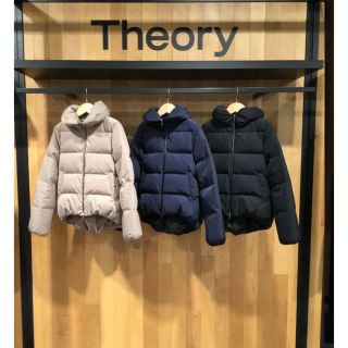 セオリー(theory)のセオリー　theory ショートダウンジャケット　ピンクベージュ　theory(ダウンジャケット)