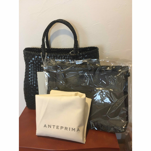 ANTEPRIMA(アンテプリマ)のANTEPRIMA/イントレッチオ/スモール/ブラック レディースのバッグ(ハンドバッグ)の商品写真