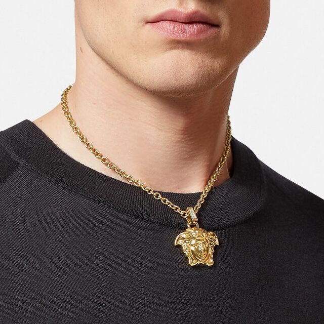 VERSACE(ヴェルサーチ)の●新品/正規品● VERSACE クリスタル ラ メドゥーサ ネックレス レディースのアクセサリー(ネックレス)の商品写真