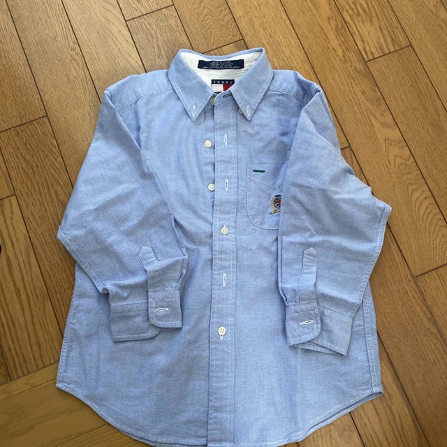 TOMMY HILFIGER(トミーヒルフィガー)のトミーフィルフィガー子供用シャツ キッズ/ベビー/マタニティのキッズ服男の子用(90cm~)(ブラウス)の商品写真