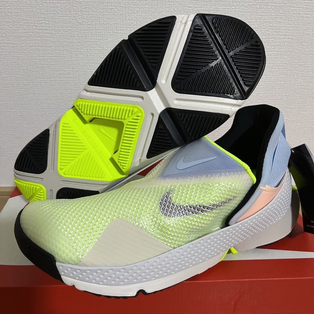 NIKE ゴーフライイーズ　23㎝