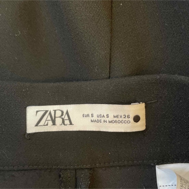 ZARA(ザラ)のzaraショートパンツ レディースのパンツ(ショートパンツ)の商品写真