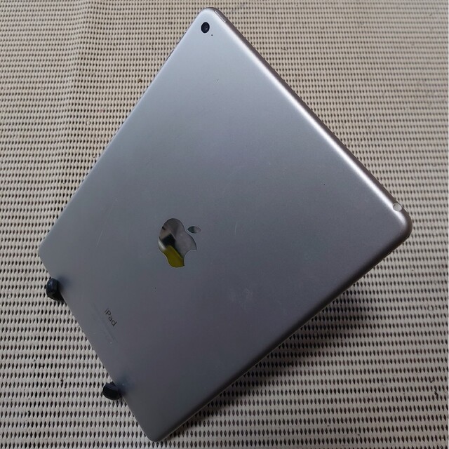 完動品iPad Air2(A1566)本体64GBシルバーWi-Fiモデル送料込