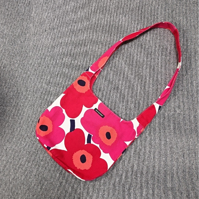 marimekko(マリメッコ)のみーやん様専用　マリメッコ UNIKKO ショルダーバッグ marimekko レディースのバッグ(ショルダーバッグ)の商品写真