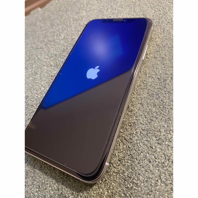 Apple(アップル)のiPhone X 256GB .シルバー ソフトバンク スマホ/家電/カメラのスマートフォン/携帯電話(スマートフォン本体)の商品写真