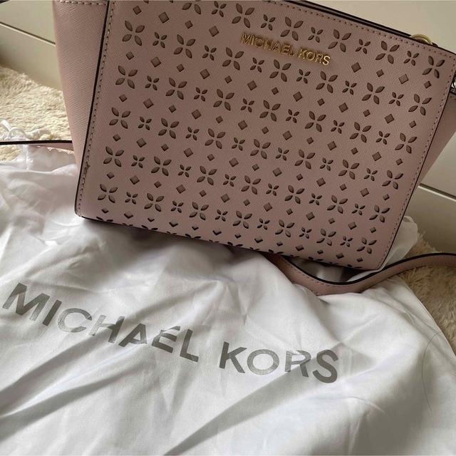 Michael Kors(マイケルコース)のマイケルコース　ショルダーバッグ　ピンク レディースのバッグ(ショルダーバッグ)の商品写真