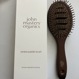 ジョンマスターオーガニック(John Masters Organics)のベントパドルブラシ(ヘアブラシ/クシ)