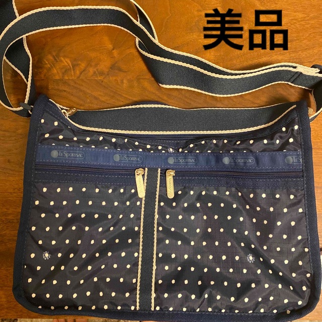 LeSportsac(レスポートサック)の美品　レスポートサック　ショルダーバッグ　ドット柄　水玉　ネイビー レディースのバッグ(ショルダーバッグ)の商品写真