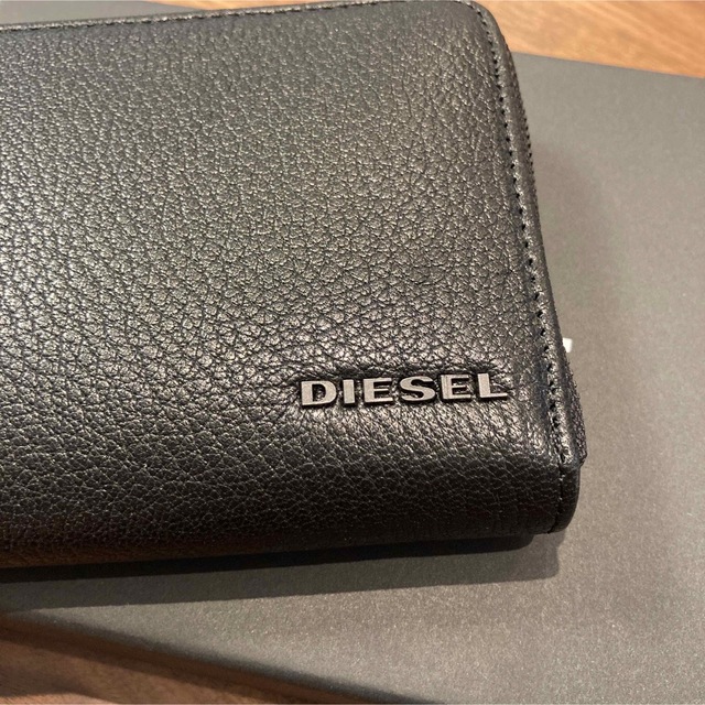 DIESEL(ディーゼル)の【新品未使用】diesel 長財布 黒 ブラック 羊革 クール プレゼント用 メンズのファッション小物(長財布)の商品写真