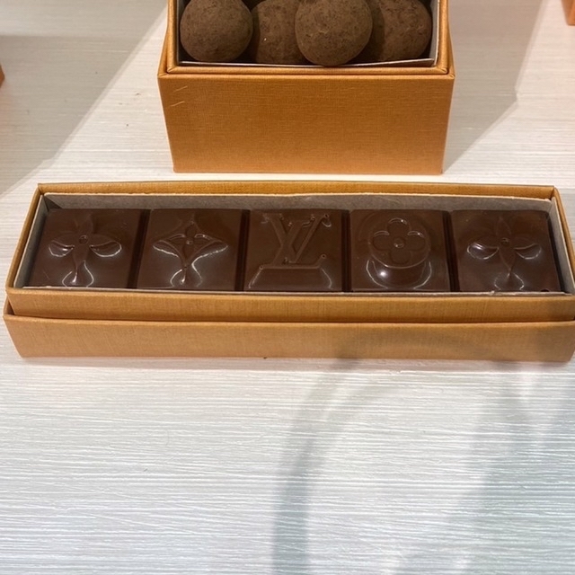 LOUIS VUITTON(ルイヴィトン)のルイヴィトン　チョコレート 食品/飲料/酒の食品(菓子/デザート)の商品写真