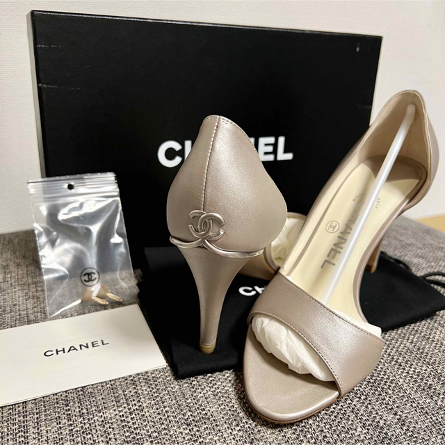 大勧め CHANEL - 新品CHANELココマークオープントゥパンプス36シルバー