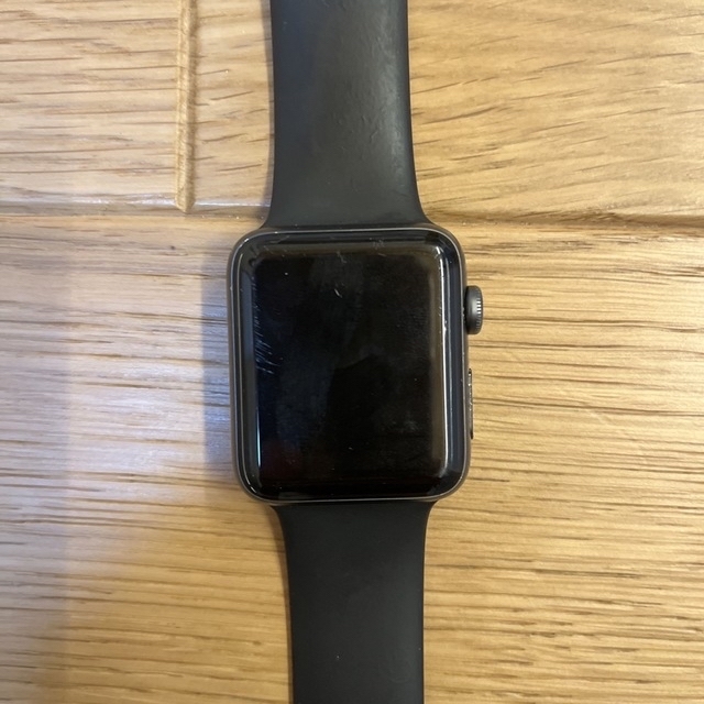 Apple Watch(アップルウォッチ)のアップルウォッチ　series3 42mm ジャンク品 メンズの時計(腕時計(デジタル))の商品写真