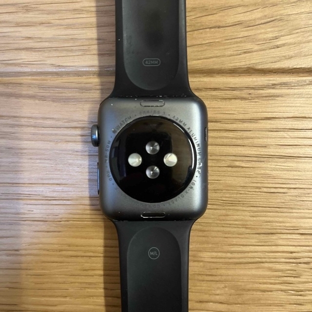 Apple Watch(アップルウォッチ)のアップルウォッチ　series3 42mm ジャンク品 メンズの時計(腕時計(デジタル))の商品写真