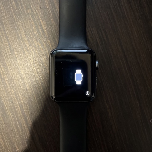 Apple Watch(アップルウォッチ)のアップルウォッチ　series3 42mm ジャンク品 メンズの時計(腕時計(デジタル))の商品写真