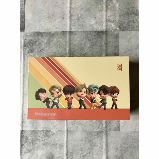 796x124x19-素材【新品】BTS Tiny Tanモバイルバッテリー　DYNAMITE