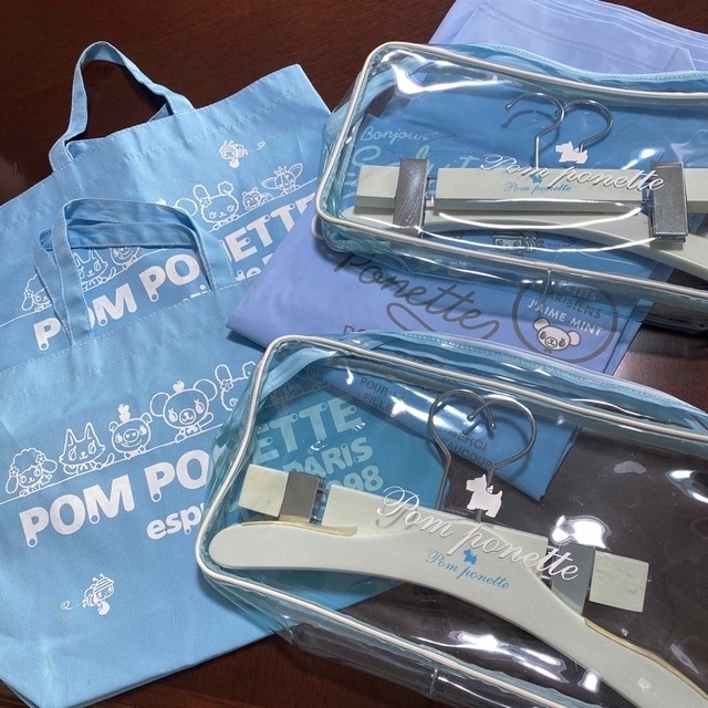 pom ponette(ポンポネット)のポンポネットハンガーセット、ショップバック、ポンチョ キッズ/ベビー/マタニティのこども用バッグ(その他)の商品写真