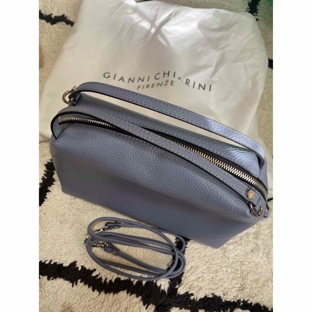 GIANNI CHIARINI(ジャンニキャリーニ)のGIANNI CHIARINI バッグ レディースのバッグ(ショルダーバッグ)の商品写真