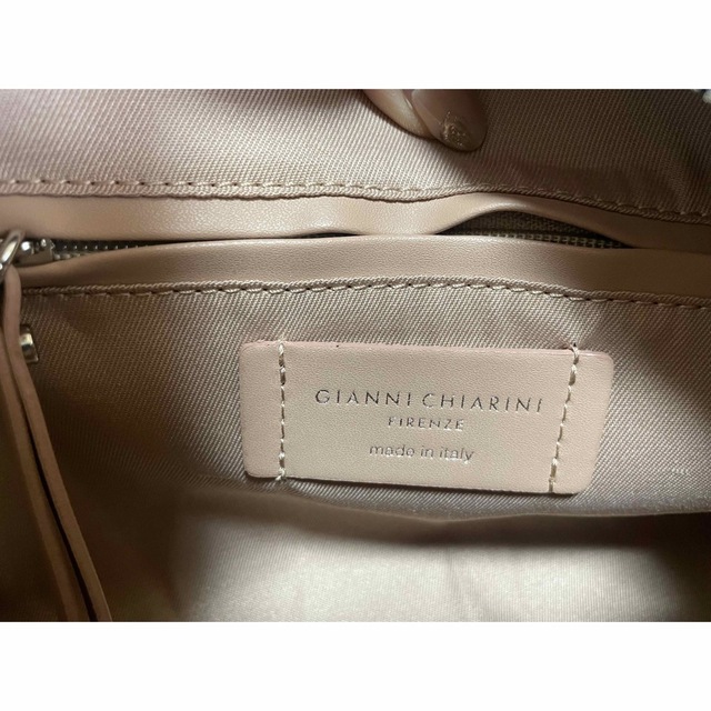 GIANNI CHIARINI(ジャンニキャリーニ)のGIANNI CHIARINI バッグ レディースのバッグ(ショルダーバッグ)の商品写真