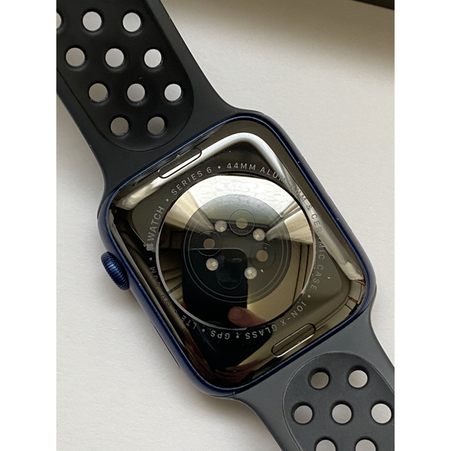 Apple Watch - Apple watch 正規品 series 6 セルラーモデル 44mm！の ...