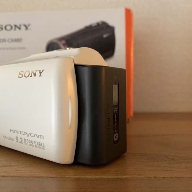 SONY(ソニー)のSONY HDR-CX480 ビデオカメラ　ソニー　白　ホワイト　ハンディカム　 スマホ/家電/カメラのカメラ(ビデオカメラ)の商品写真